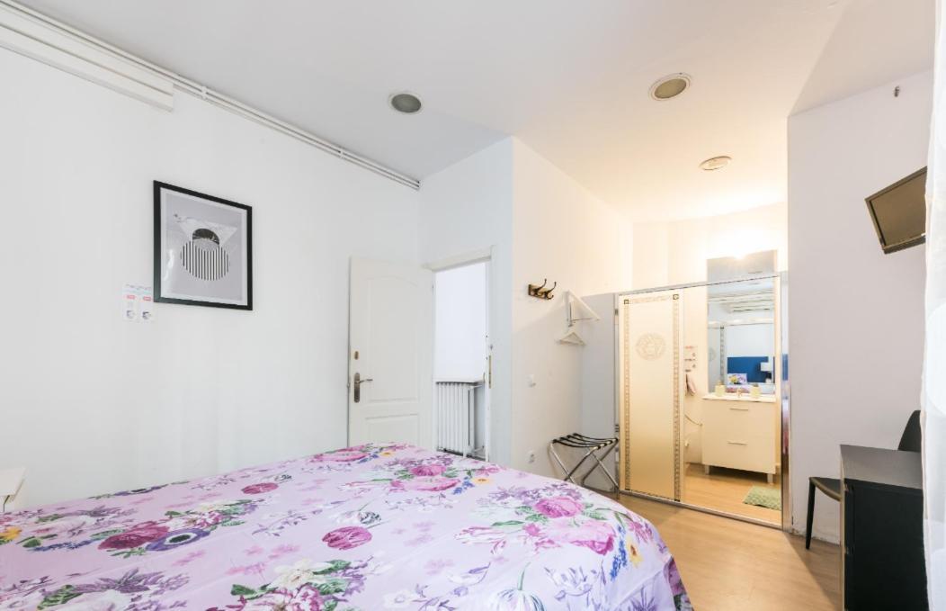 M&F 7 Rooms/7 Bathrooms Over Gran Via Madrid Eksteriør bilde
